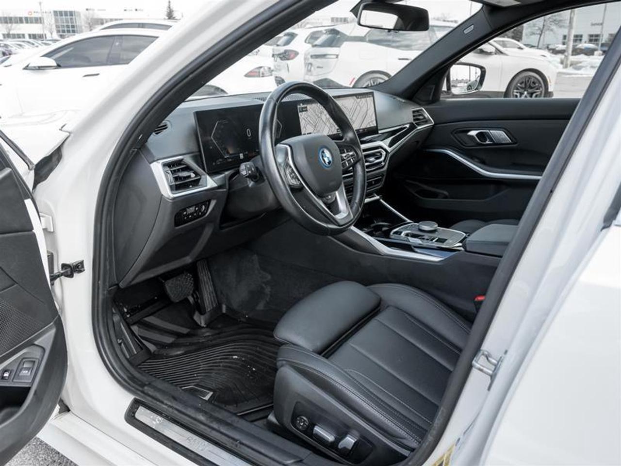 2023 BMW 330e xDrive 4dr All-Wheel Drive Sedan Photo