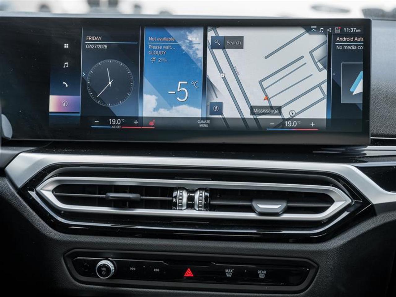 2023 BMW 330e xDrive 4dr All-Wheel Drive Sedan Photo