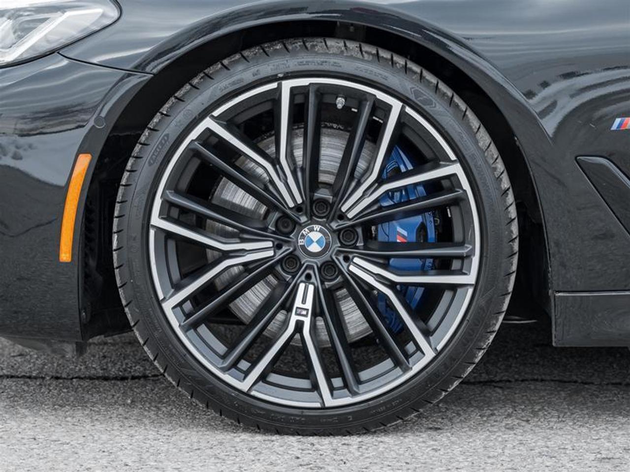 2023 BMW M550 i xDrive 4dr All-Wheel Drive Sedan Photo4