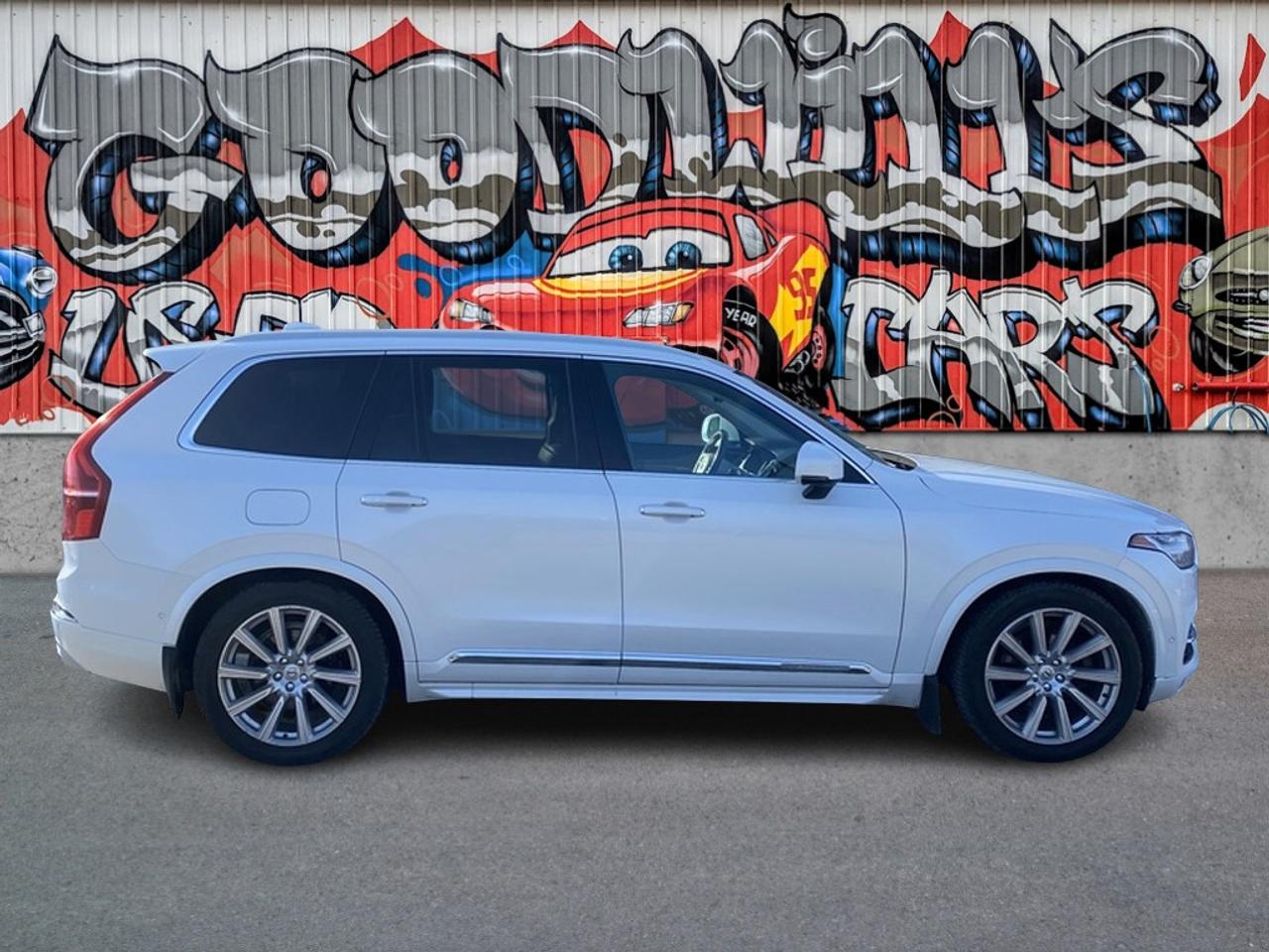 2018 Volvo XC90 T6, 7 PASSENGER, AWD, SUNROOF, HEATED LEATHER! Photo0