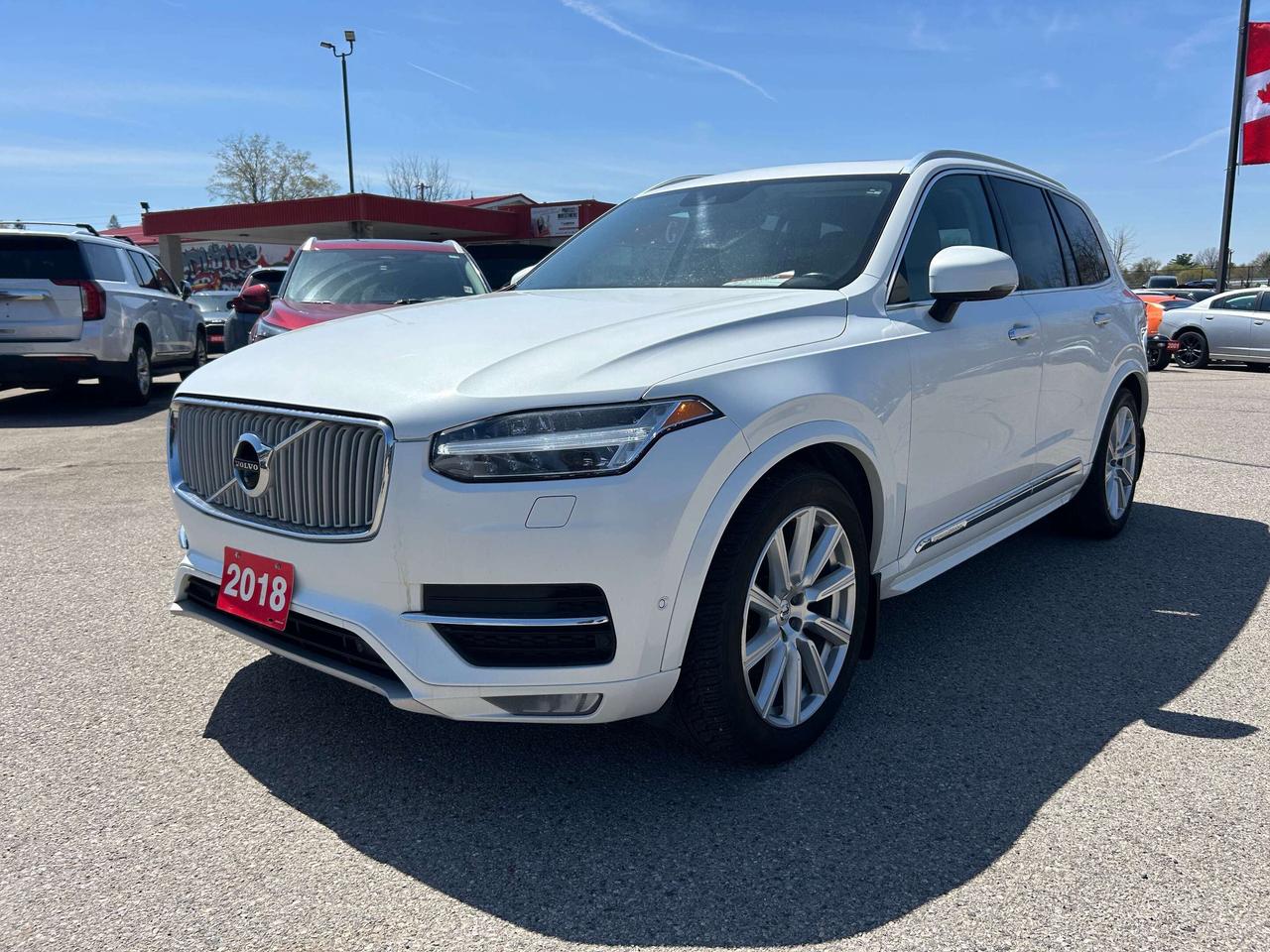 2018 Volvo XC90 T6, 7 PASSENGER, AWD, SUNROOF, HEATED LEATHER! Photo