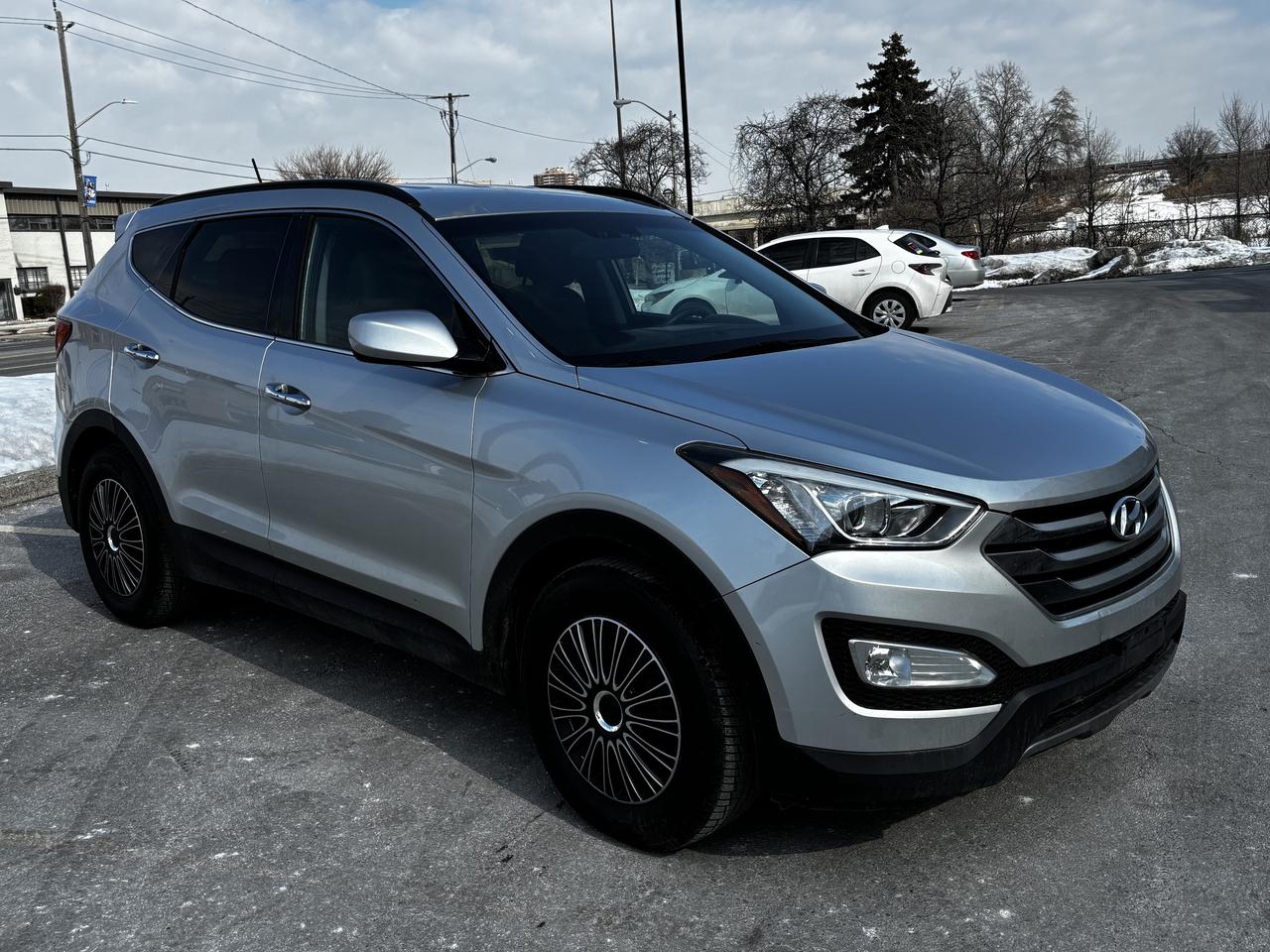 2016 Hyundai Santa Fe Sport FWD 4dr 2.4L Photo2