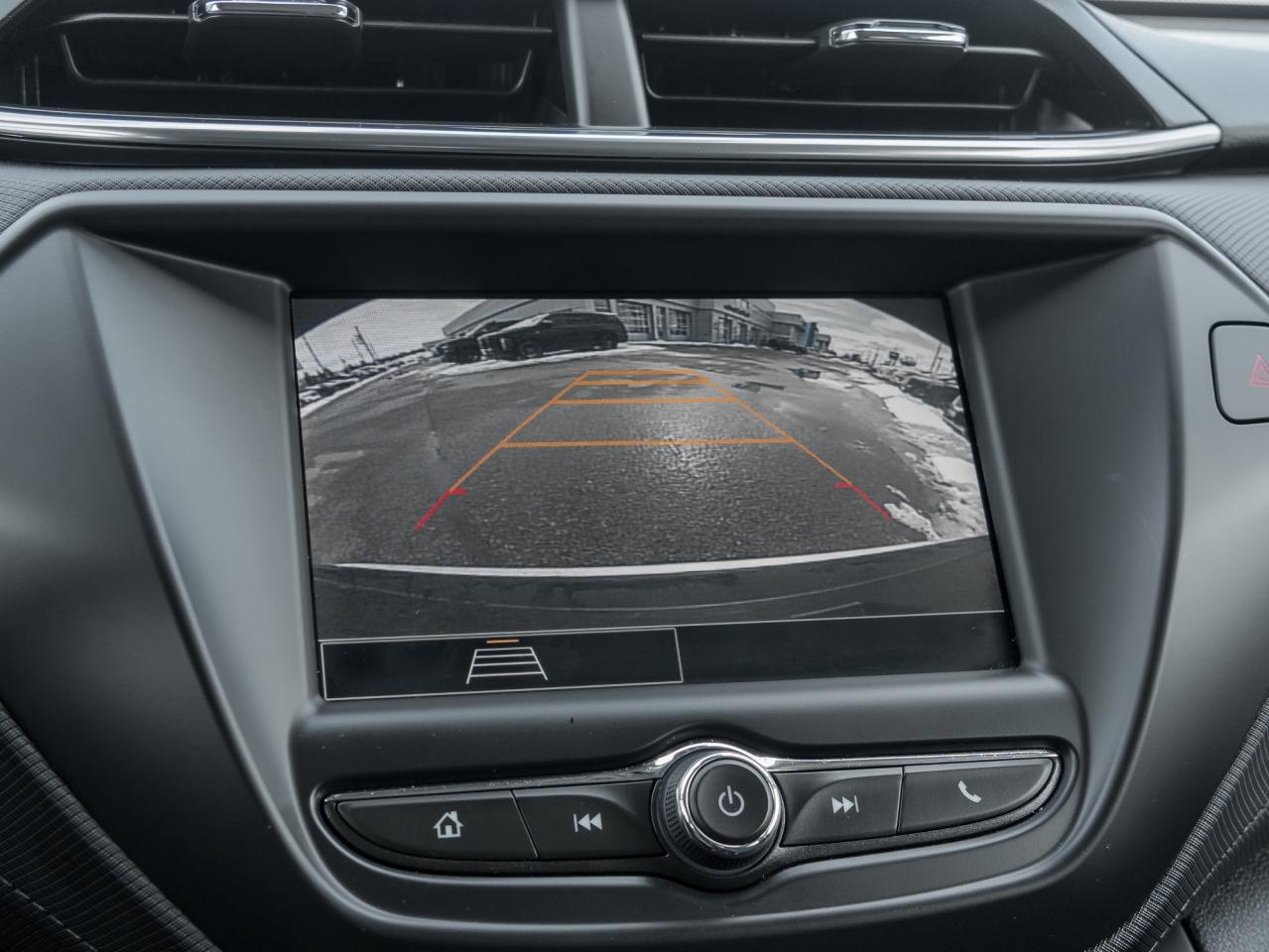 2022 Chevrolet TrailBlazer LT Front-Wheel Drive Photo