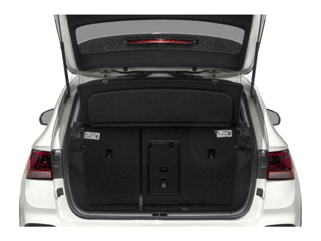 2024 Volkswagen Taos Comfortline 4dr All-Wheel Drive 4MOTION Photo