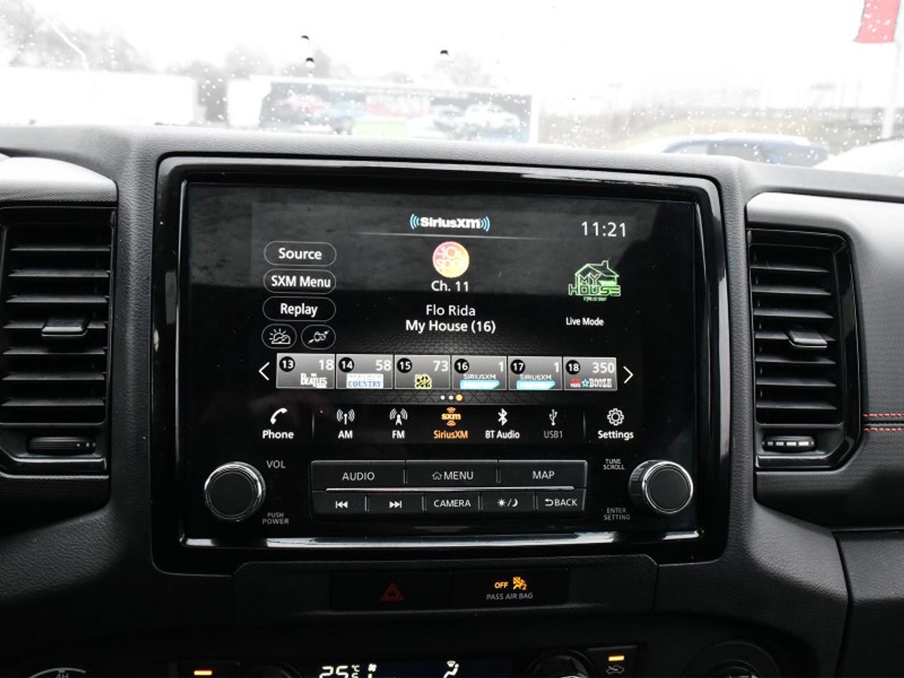 2022 Nissan Frontier Crew Cab PRO-4X   Sunroof   Navi   360 Cam   Heate Photo