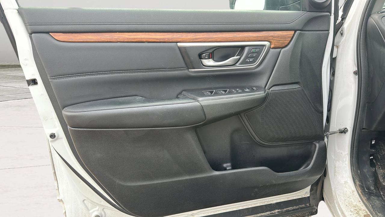 2022 Honda CR-V Touring Photo