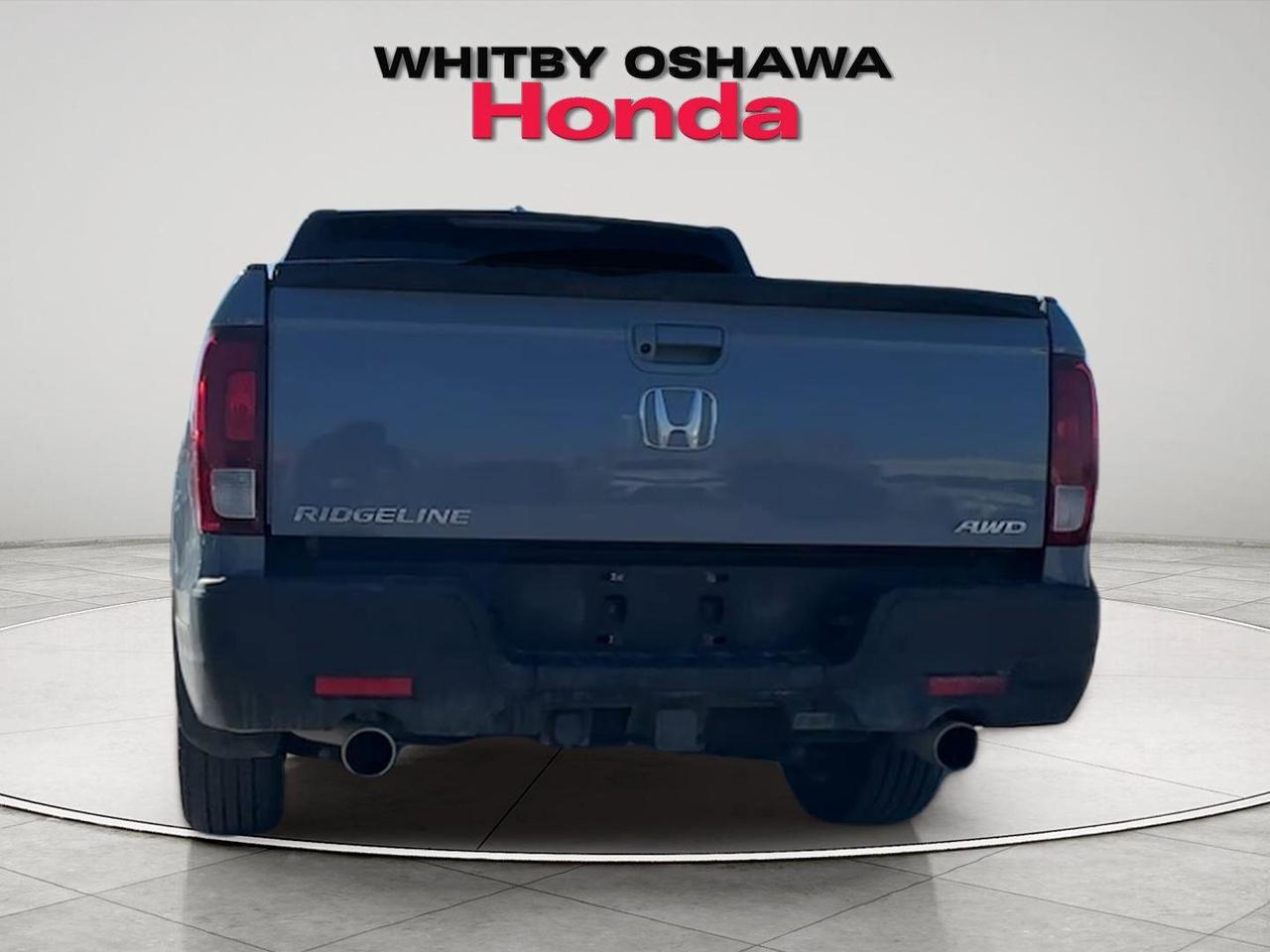 2023 Honda Ridgeline Black Edition Photo3