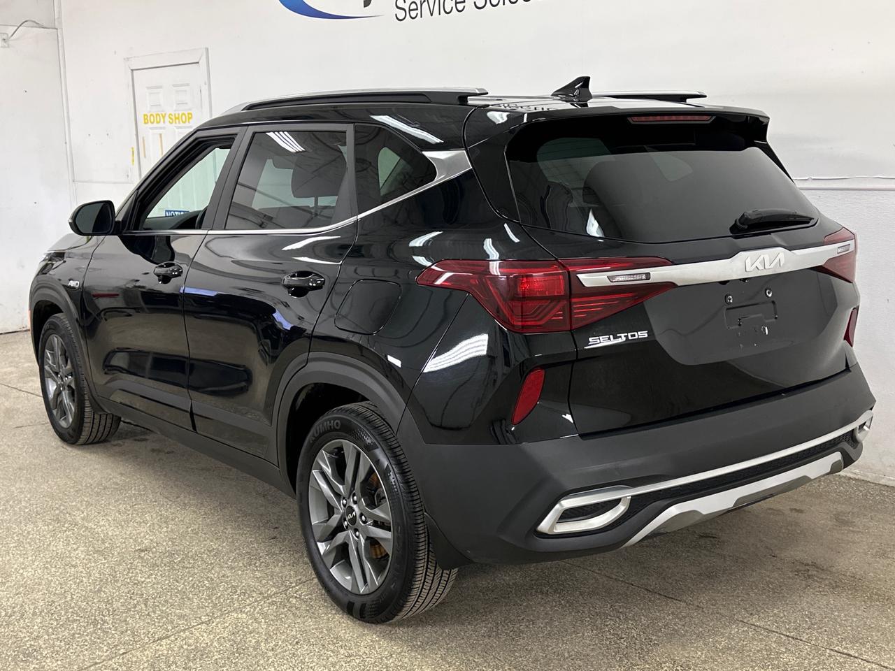 2023 Kia Seltos EX 4dr All-Wheel Drive Photo