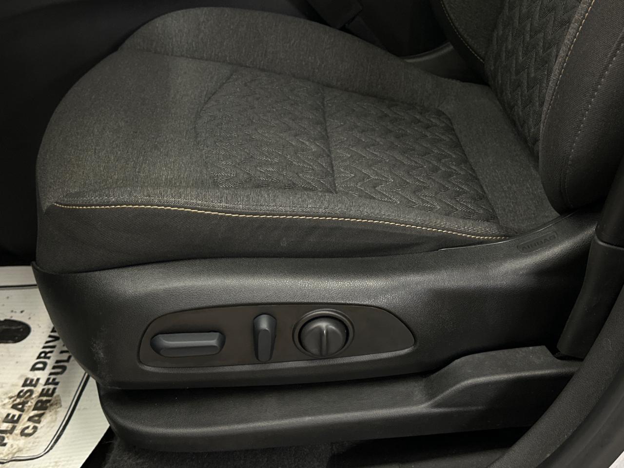 2022 Chevrolet Equinox LT w/1LT Front-Wheel Drive Photo