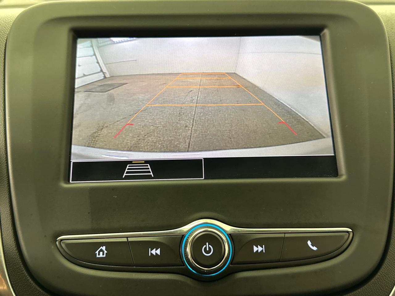 2022 Chevrolet Equinox LT w/1LT Front-Wheel Drive Photo