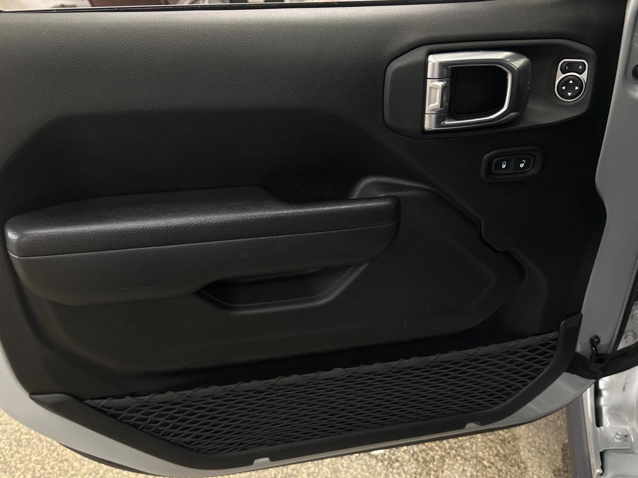 2023 Jeep Wrangler Sport 4dr 4x4 Photo