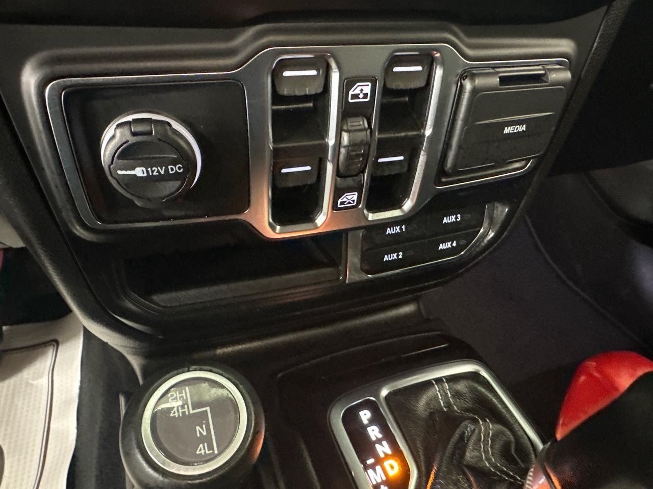 2023 Jeep Wrangler SAHARA 4DR 4X4 Photo