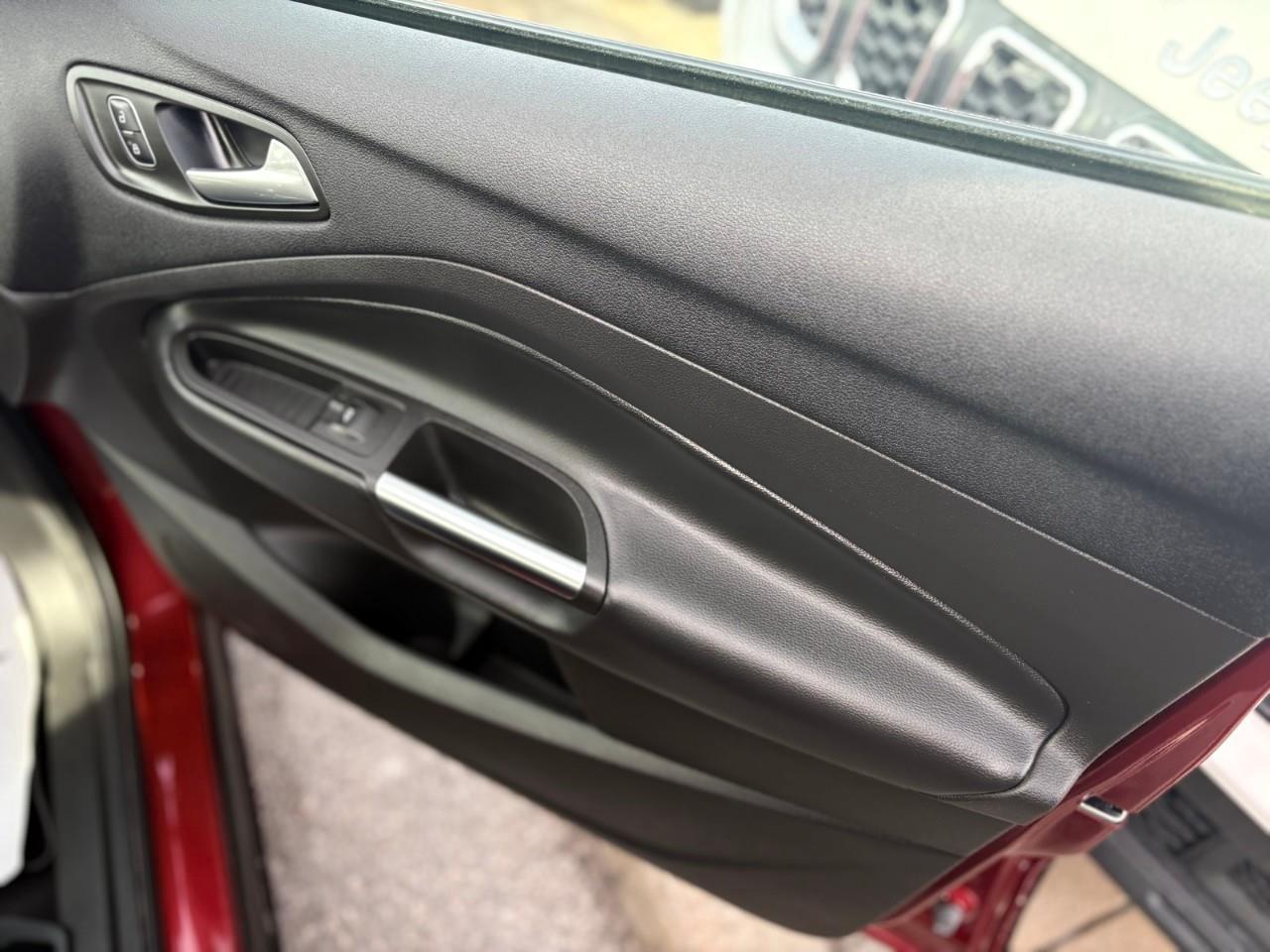 2018 Ford Escape SE 4dr 4x4 Photo