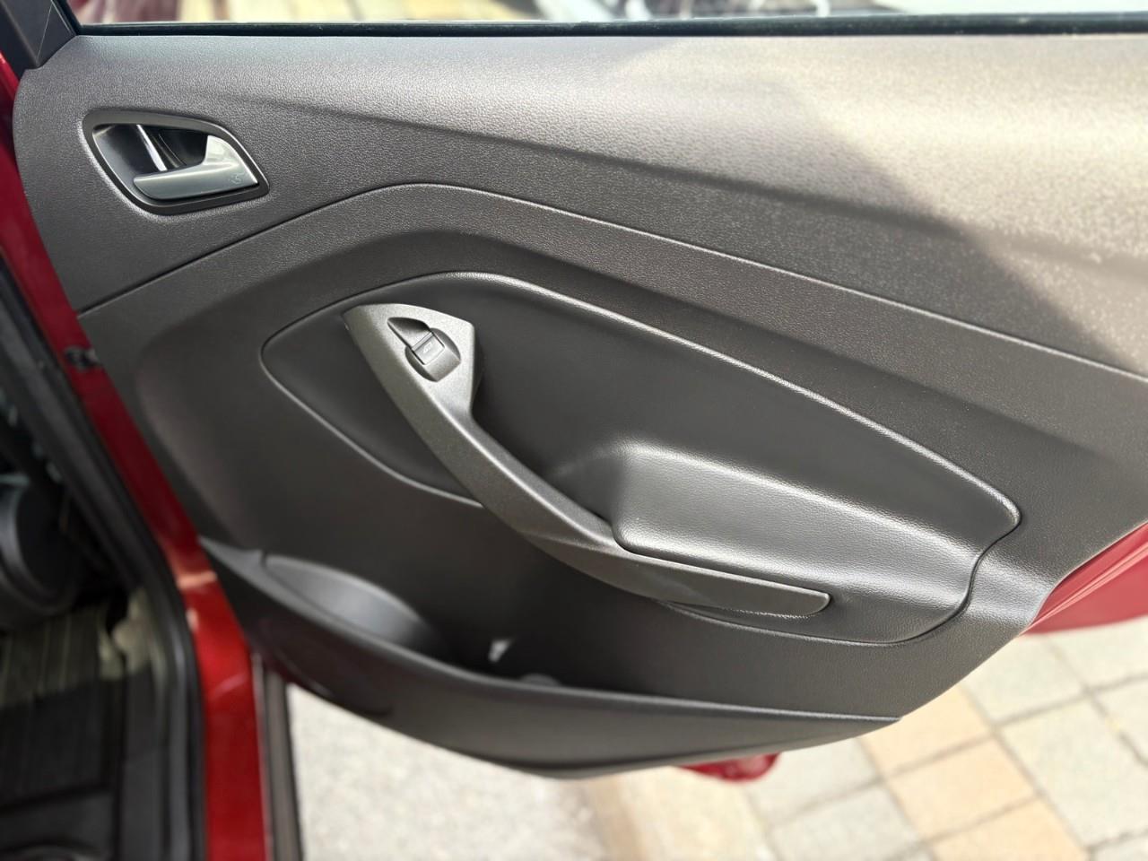 2018 Ford Escape SE 4dr 4x4 Photo