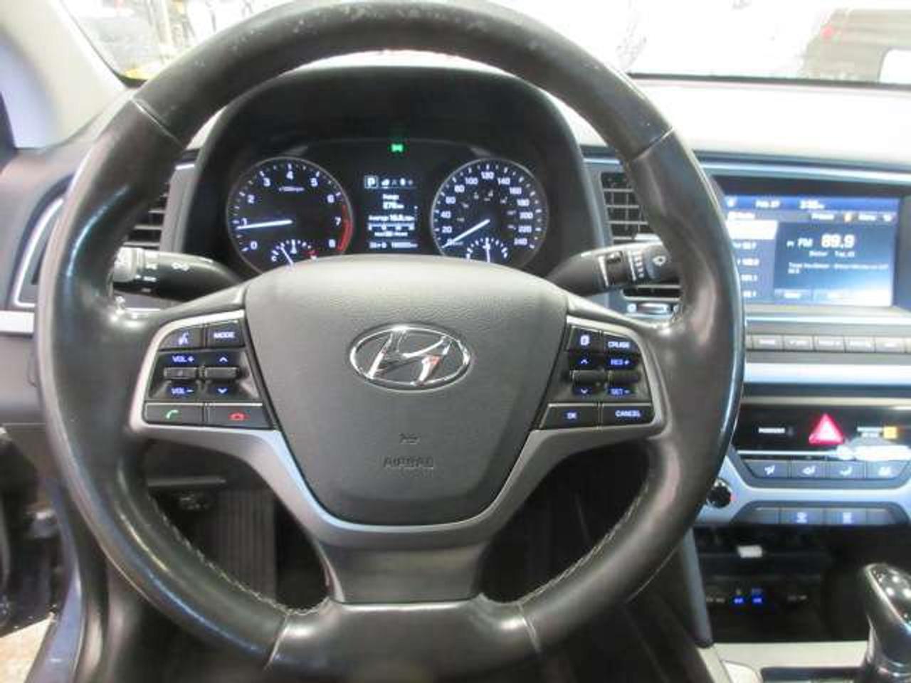 2018 Hyundai Elantra GL SE, ROOF, ALLOYS, A/C, APPLE/ANDROID, 186K! Photo