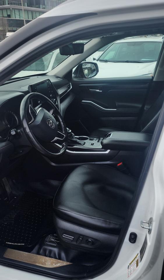 2022 Toyota Highlander HYBRID XLE Photo