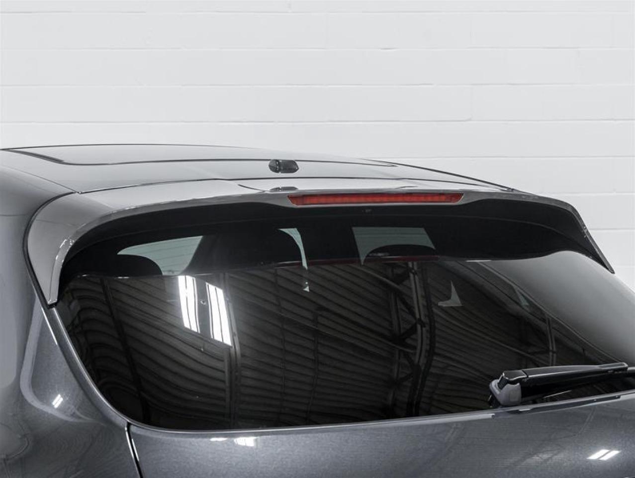 2026 Porsche Macan  Photo