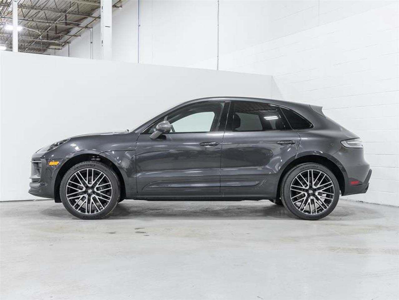 2026 Porsche Macan  Photo