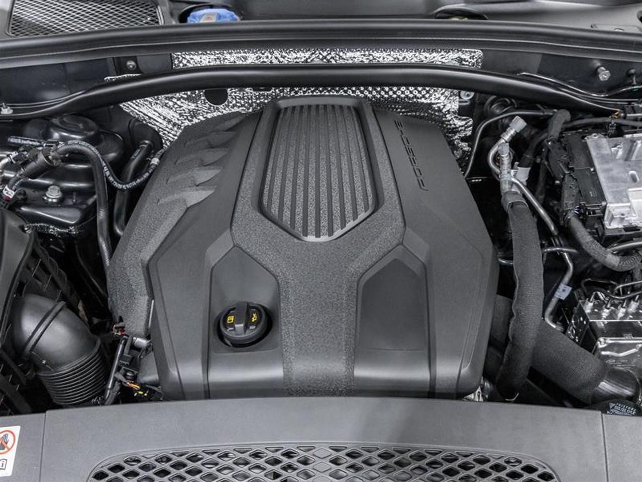 2026 Porsche Macan  Photo