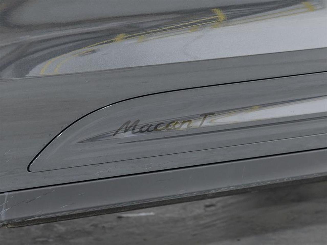 2026 Porsche Macan  Photo