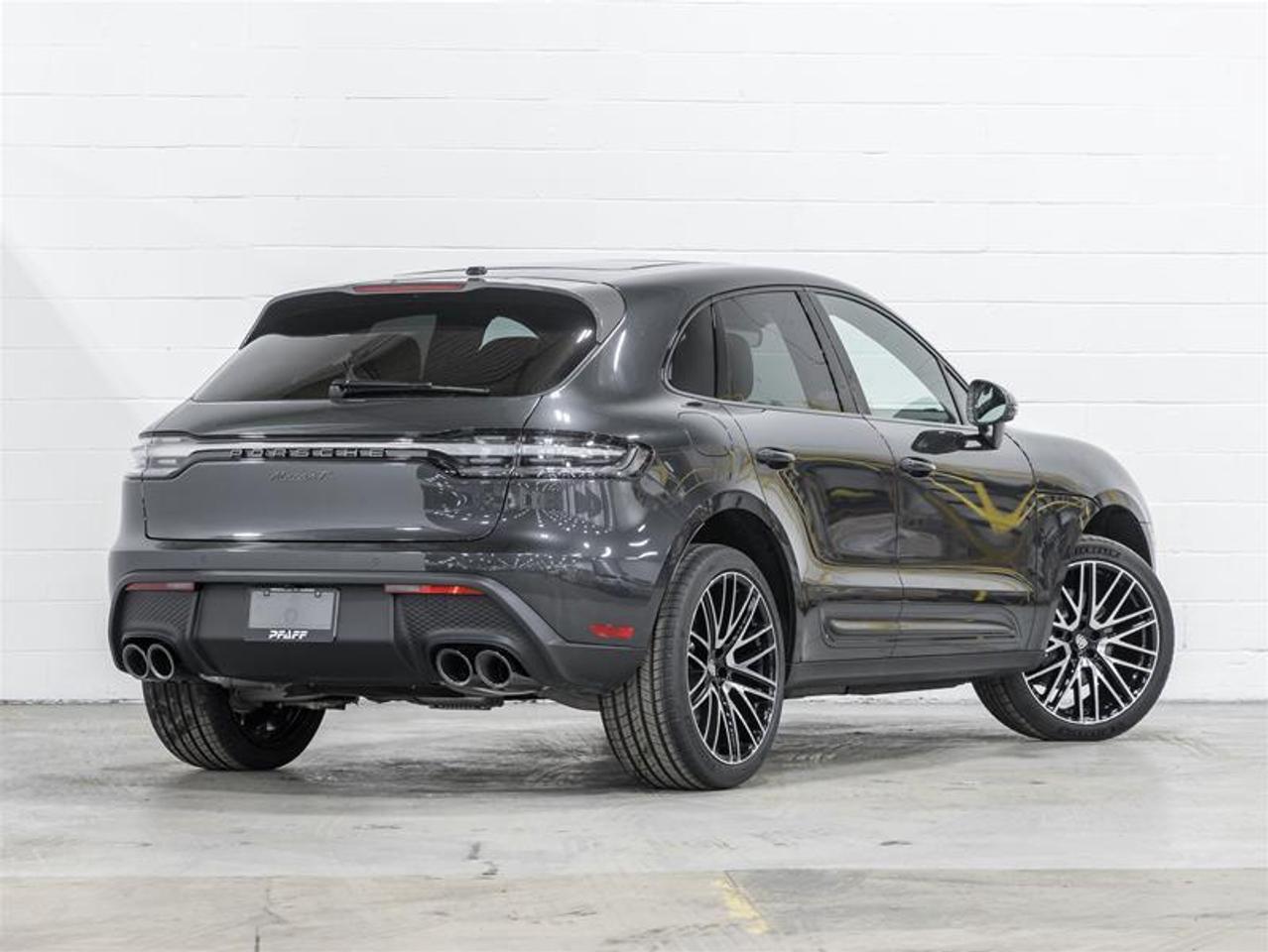 2026 Porsche Macan  Photo