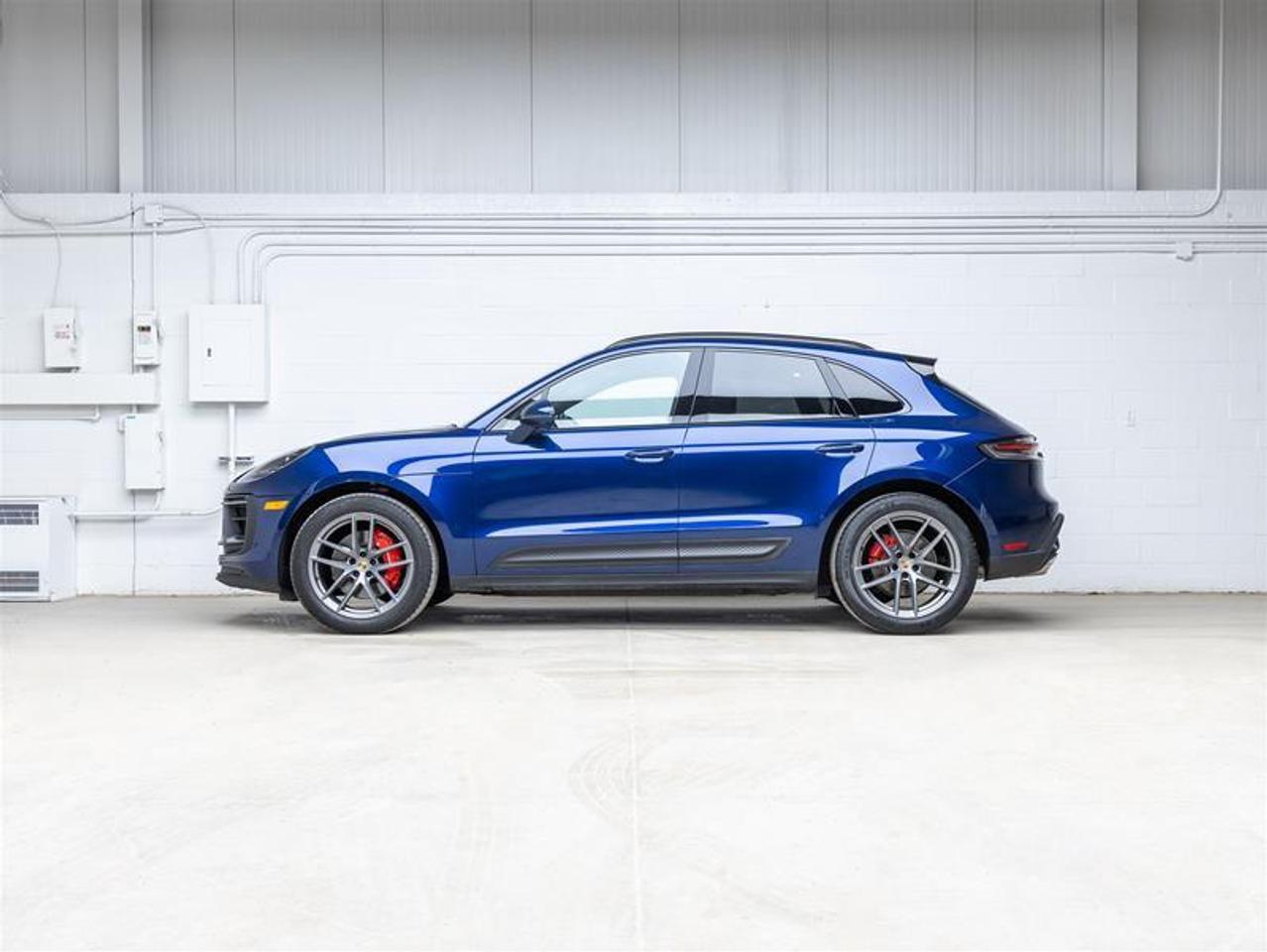 2023 Porsche Macan  Photo