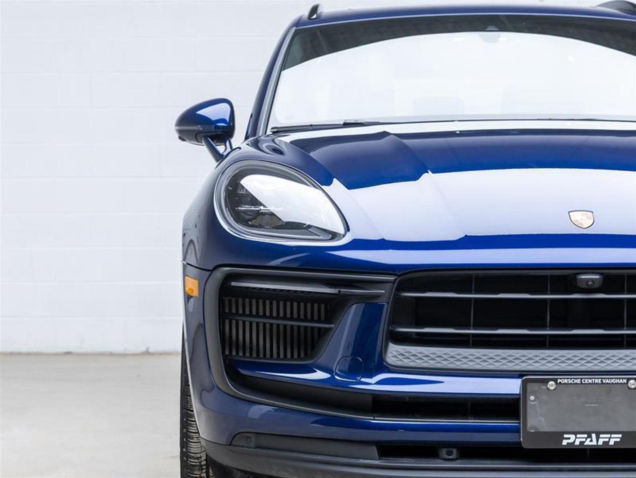 2023 Porsche Macan  Photo