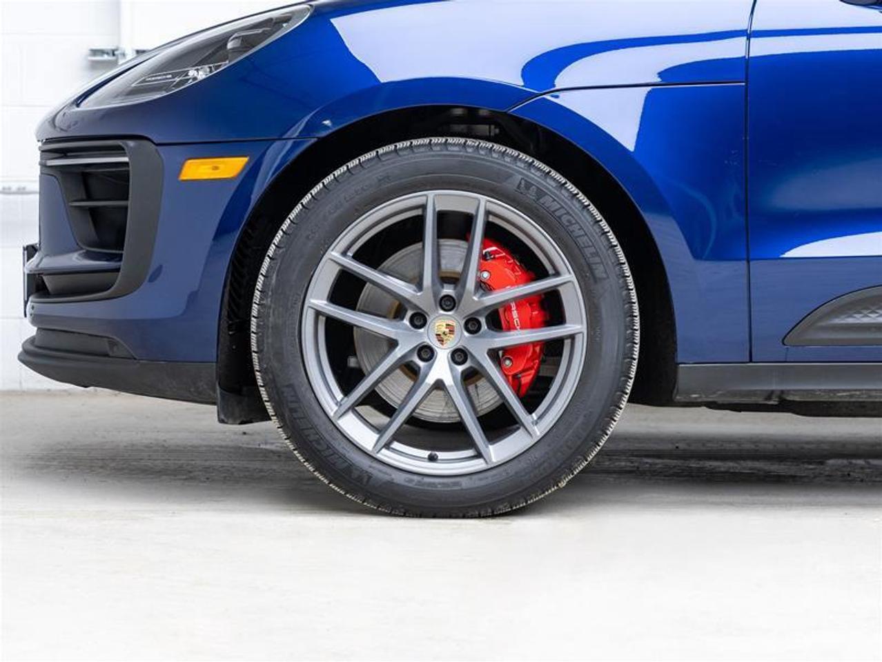 2023 Porsche Macan  Photo