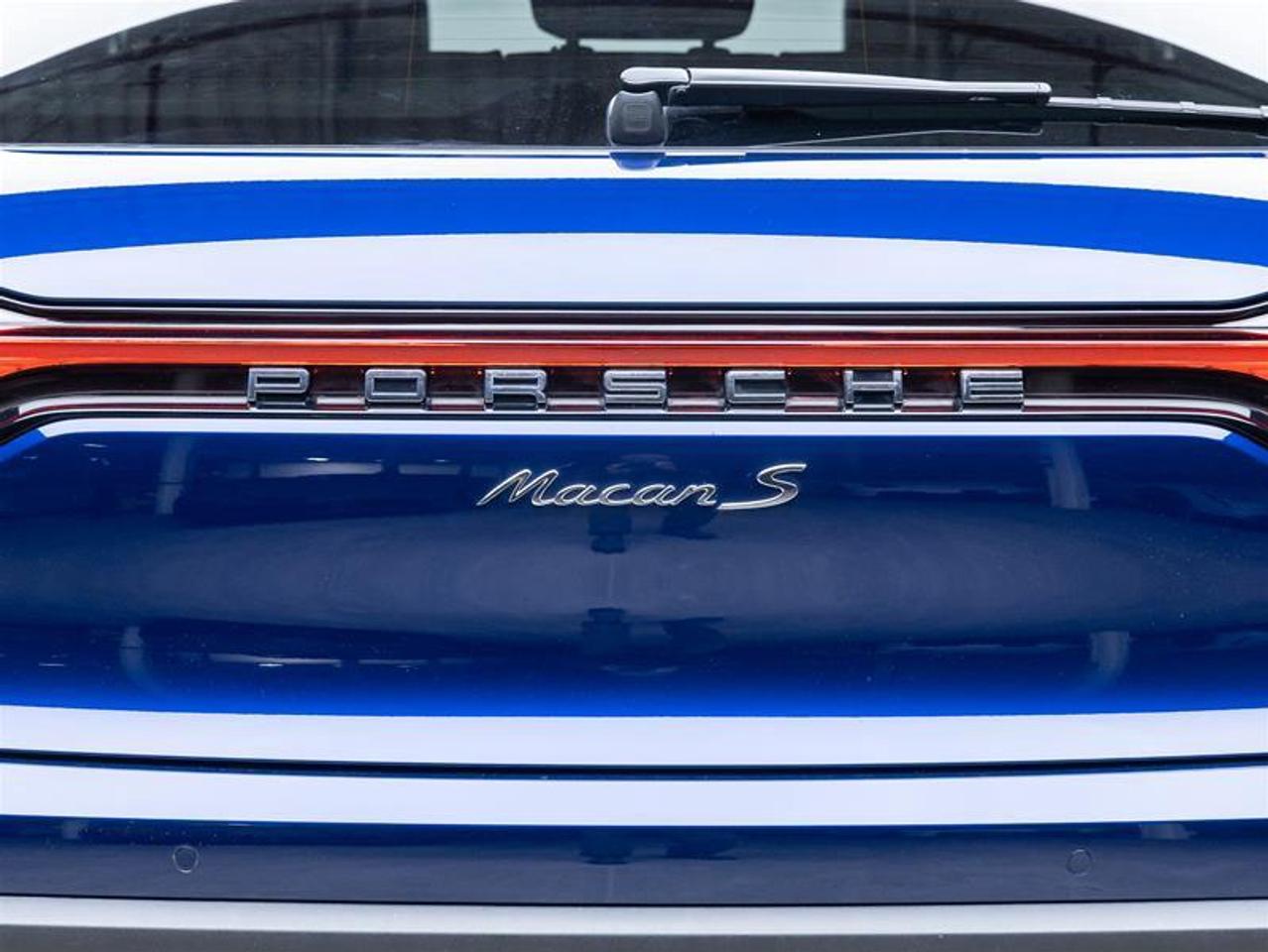 2023 Porsche Macan  Photo