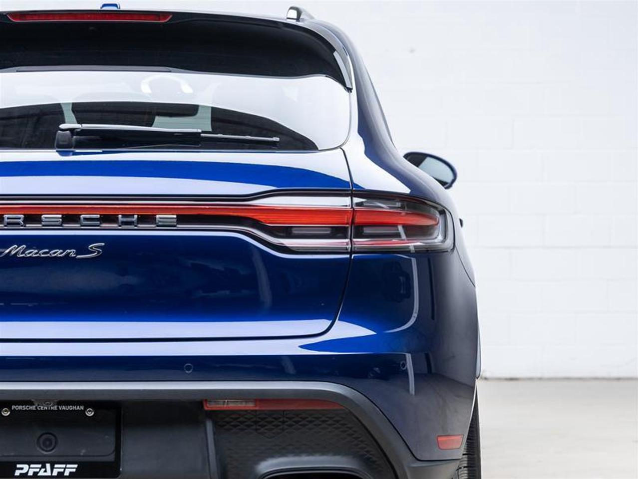 2023 Porsche Macan  Photo