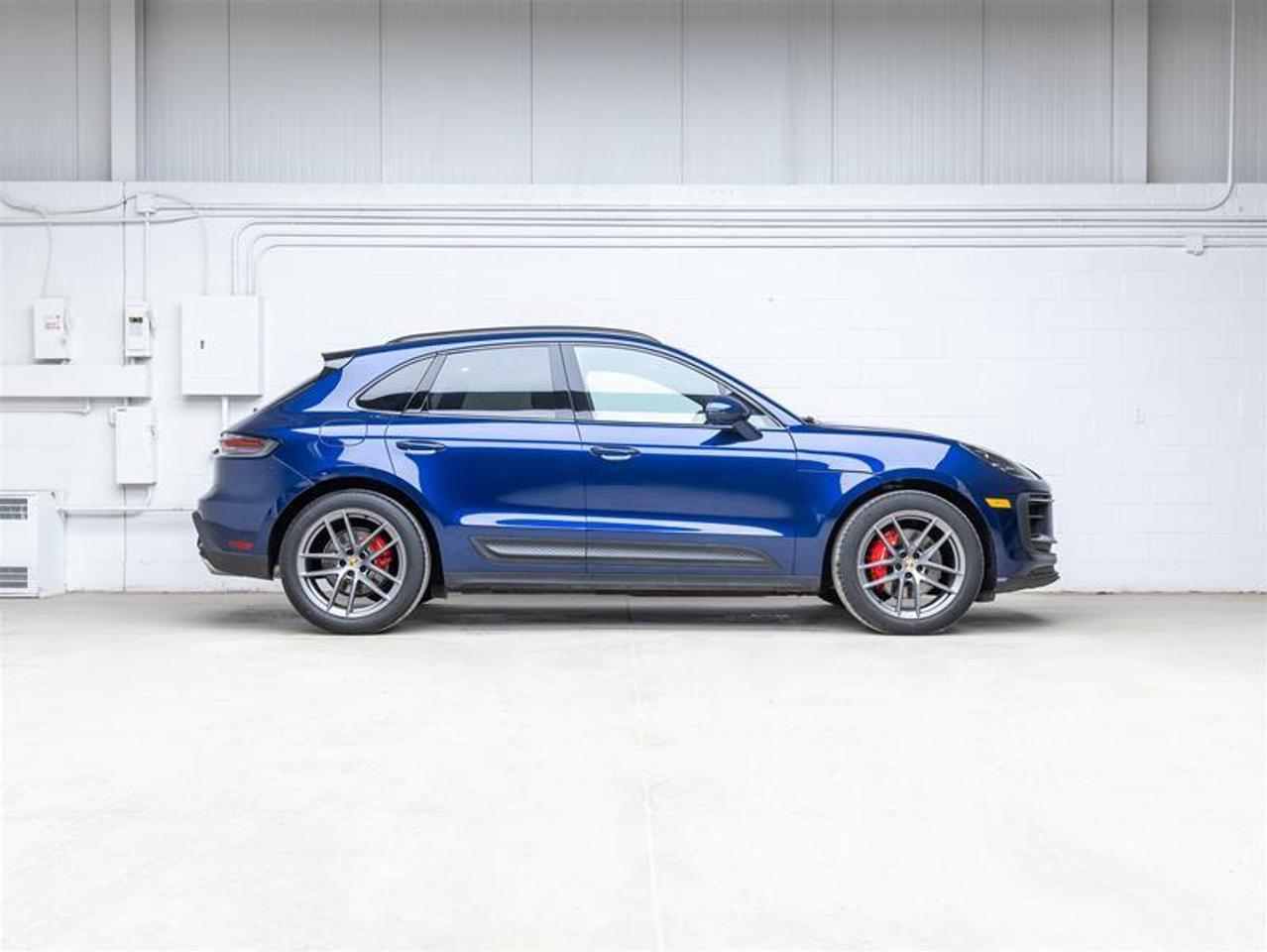 2023 Porsche Macan  Photo