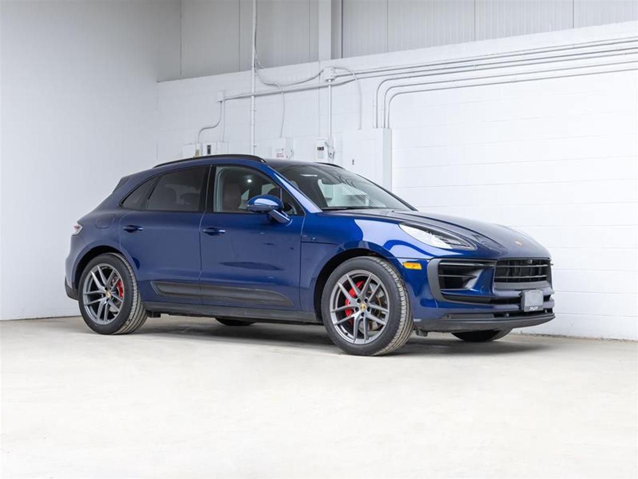 2023 Porsche Macan  Photo