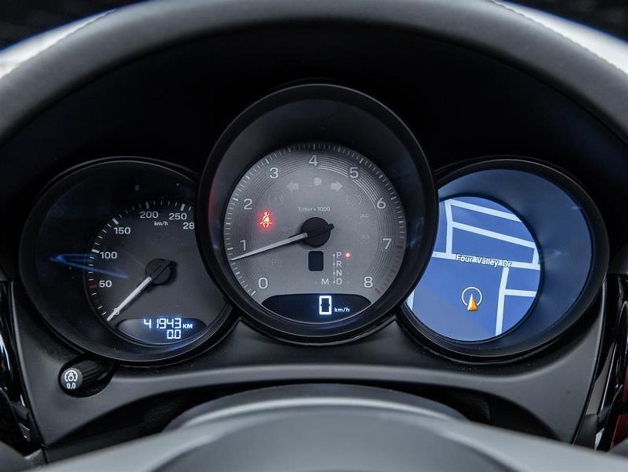 2023 Porsche Macan  Photo