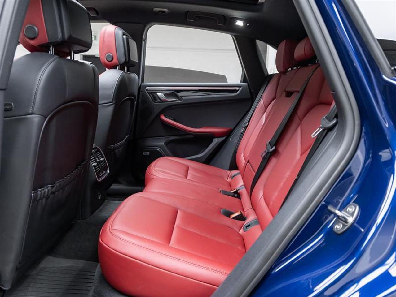 2023 Porsche Macan  Photo