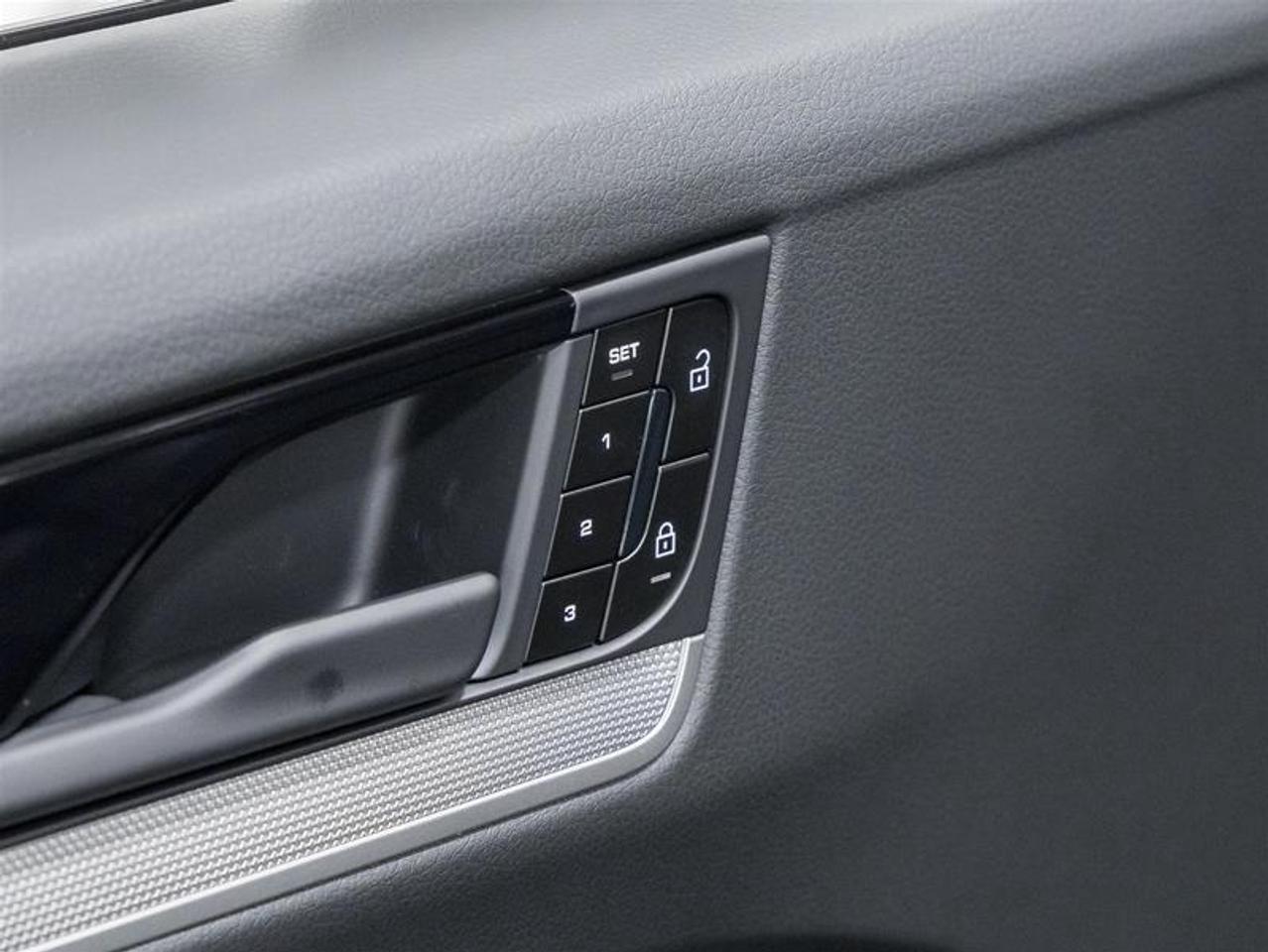 2026 Porsche Cayenne  Photo