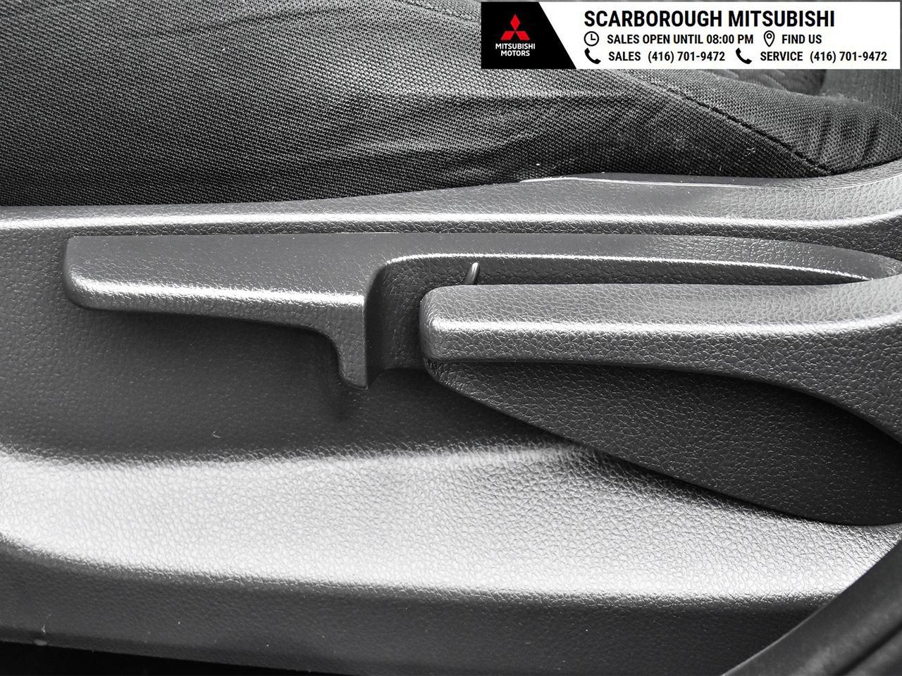2022 Mitsubishi Eclipse Cross ES   4WD   Apple Carplay  Rear camera Photo