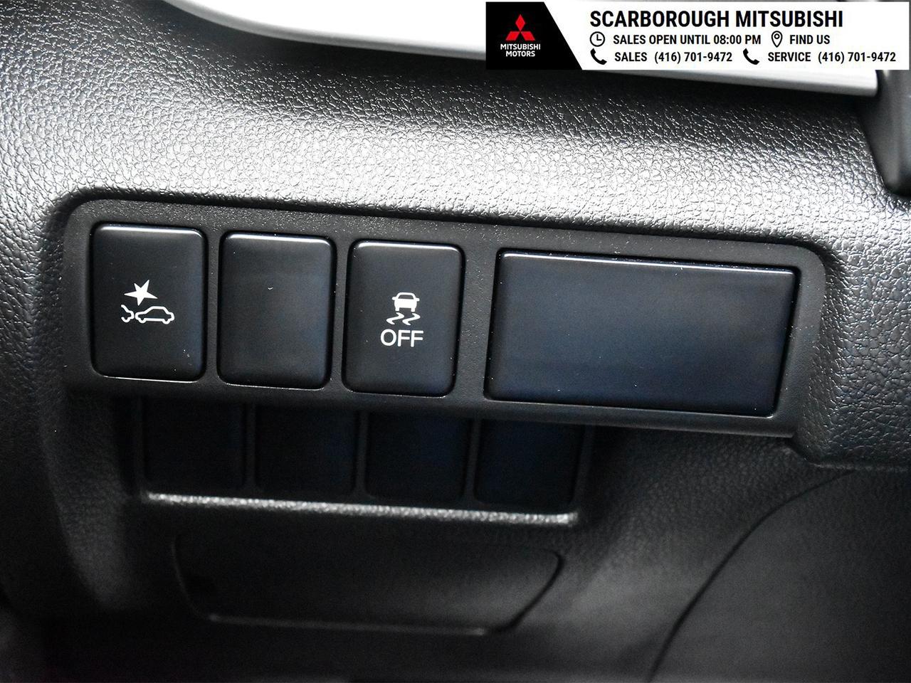 2022 Mitsubishi Eclipse Cross ES   4WD   Apple Carplay  Rear camera Photo