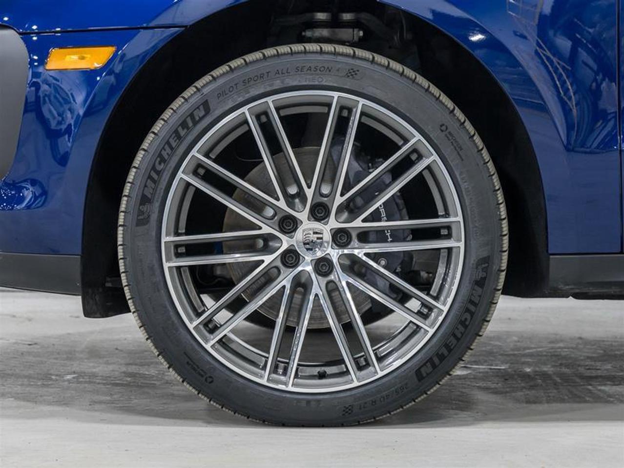 2026 Porsche Macan  Photo