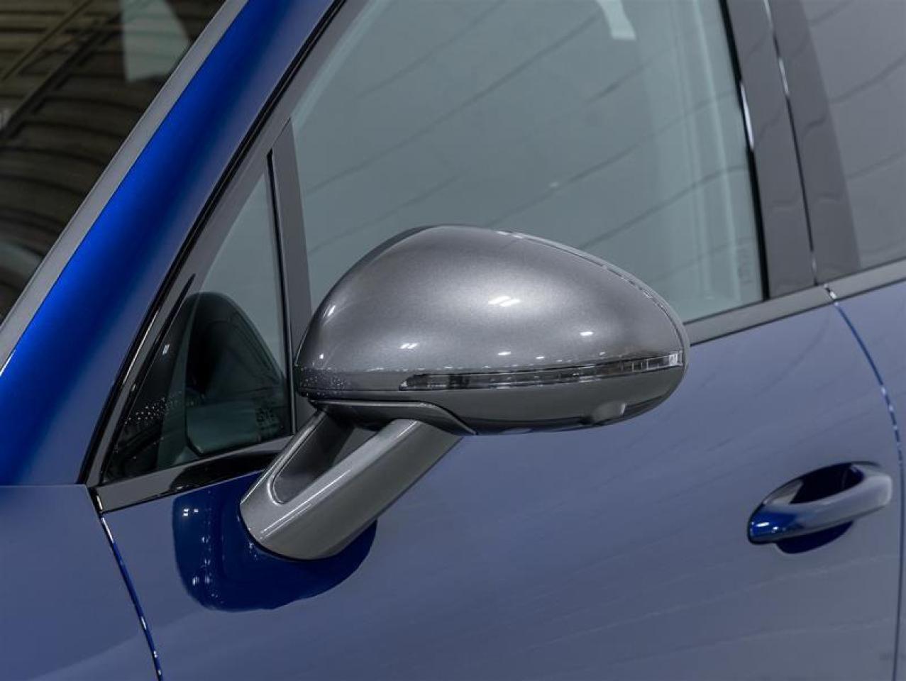 2026 Porsche Macan  Photo