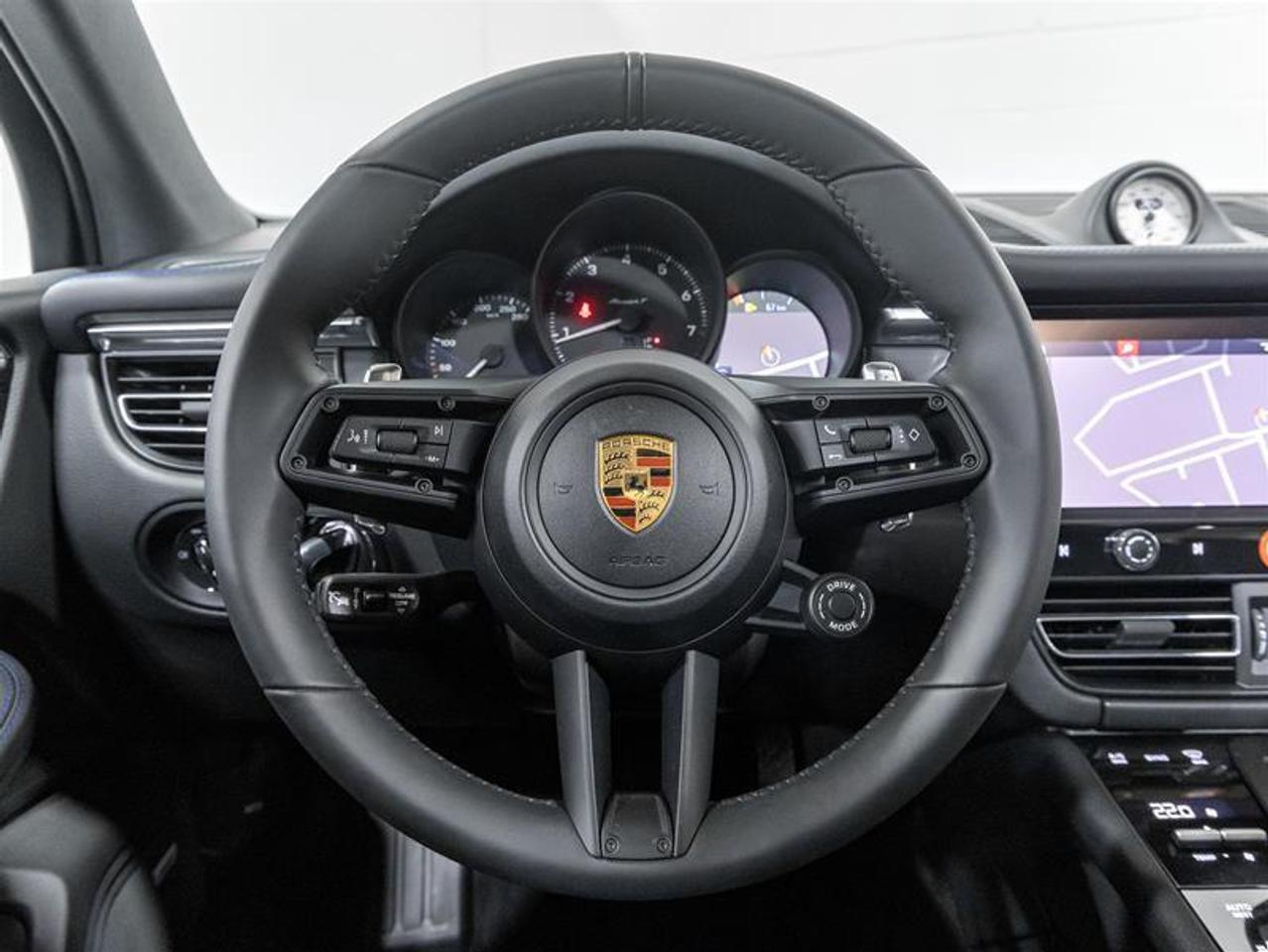 2026 Porsche Macan  Photo