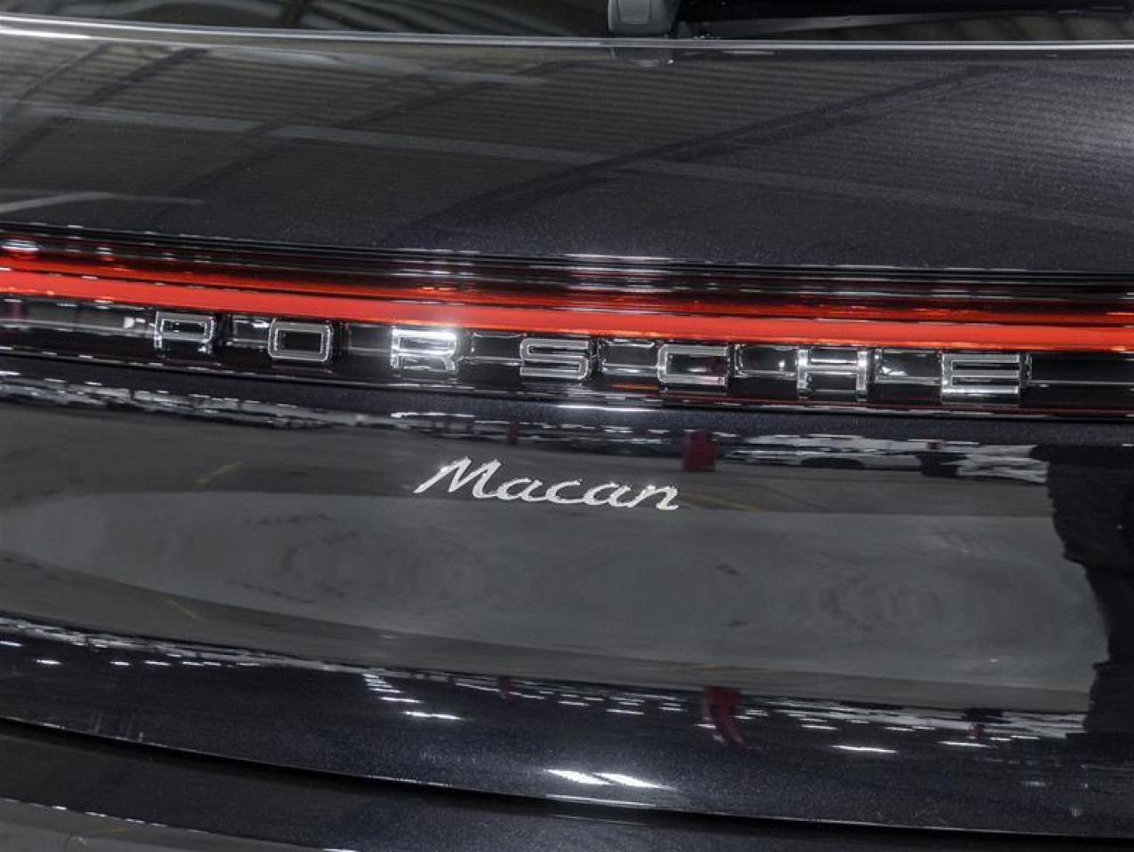 2026 Porsche Macan  Photo