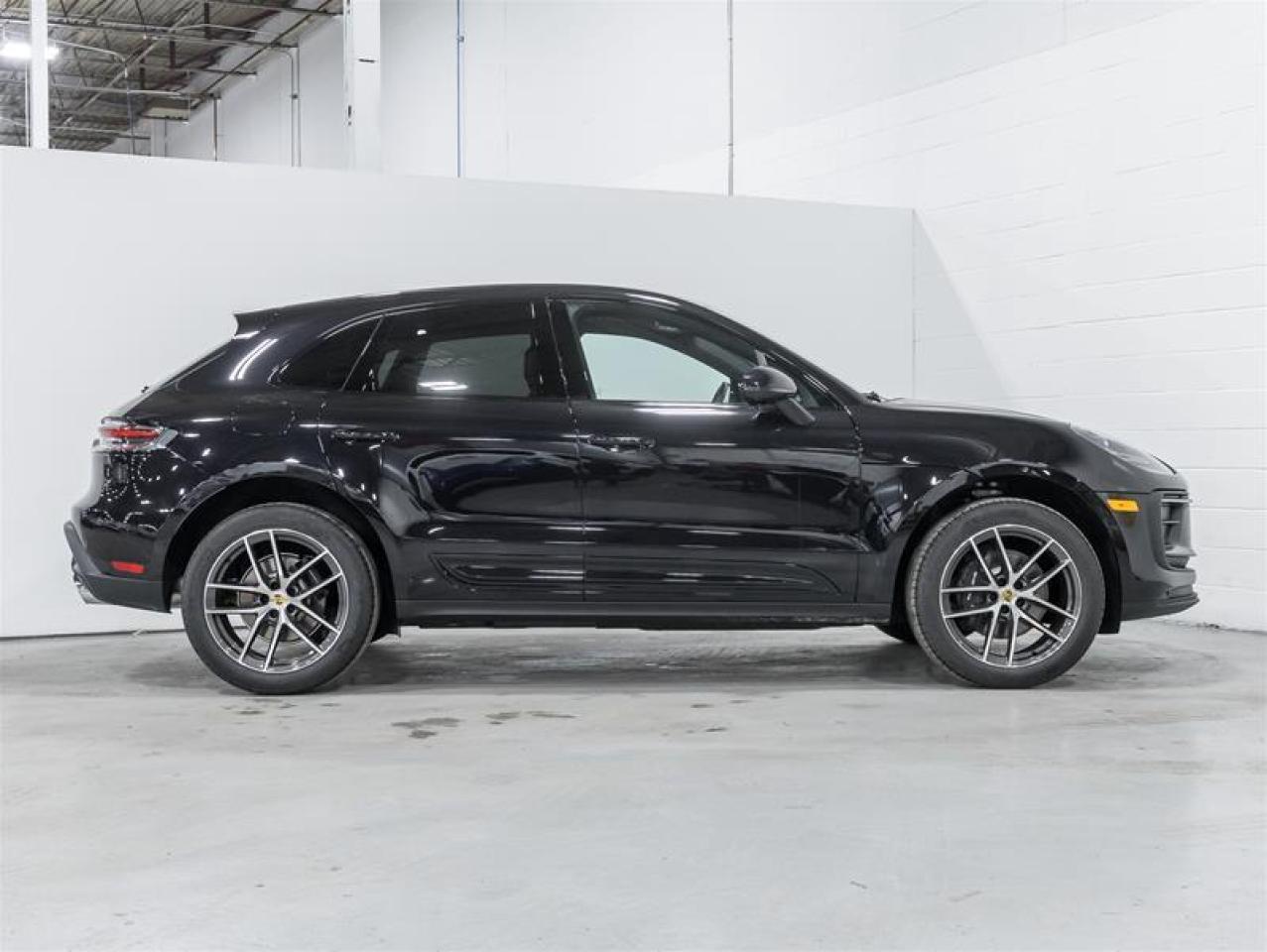 2026 Porsche Macan  Photo