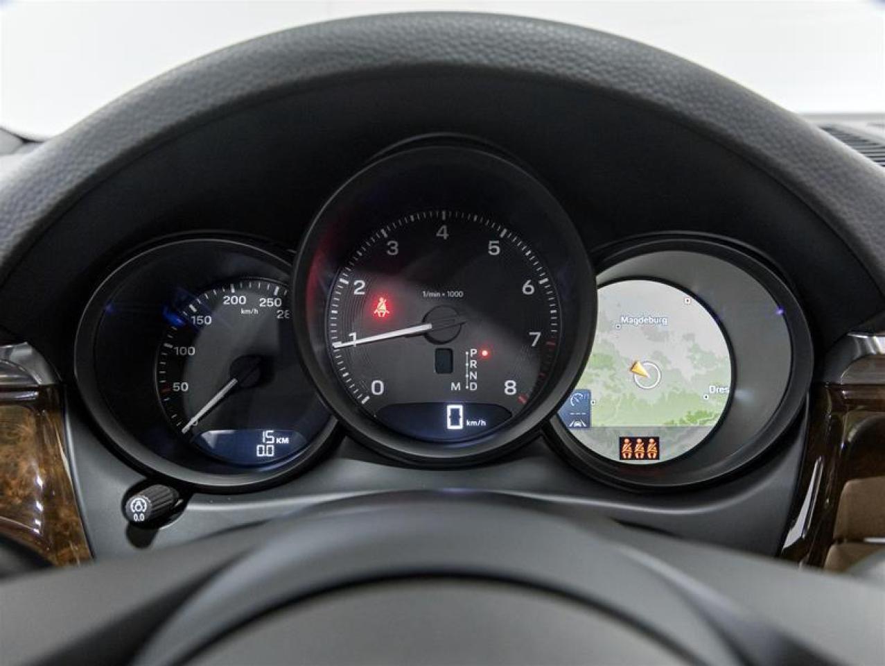 2026 Porsche Macan  Photo