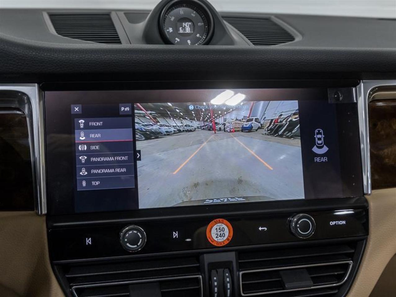 2026 Porsche Macan  Photo