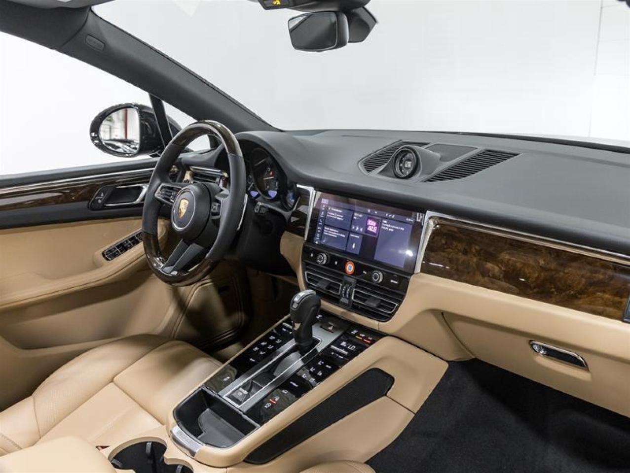 2026 Porsche Macan  Photo