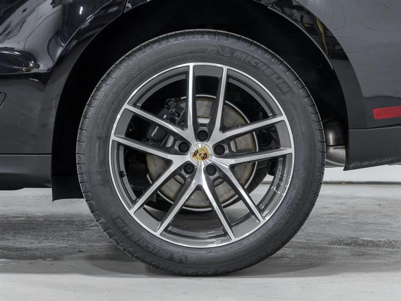 2026 Porsche Macan  Photo
