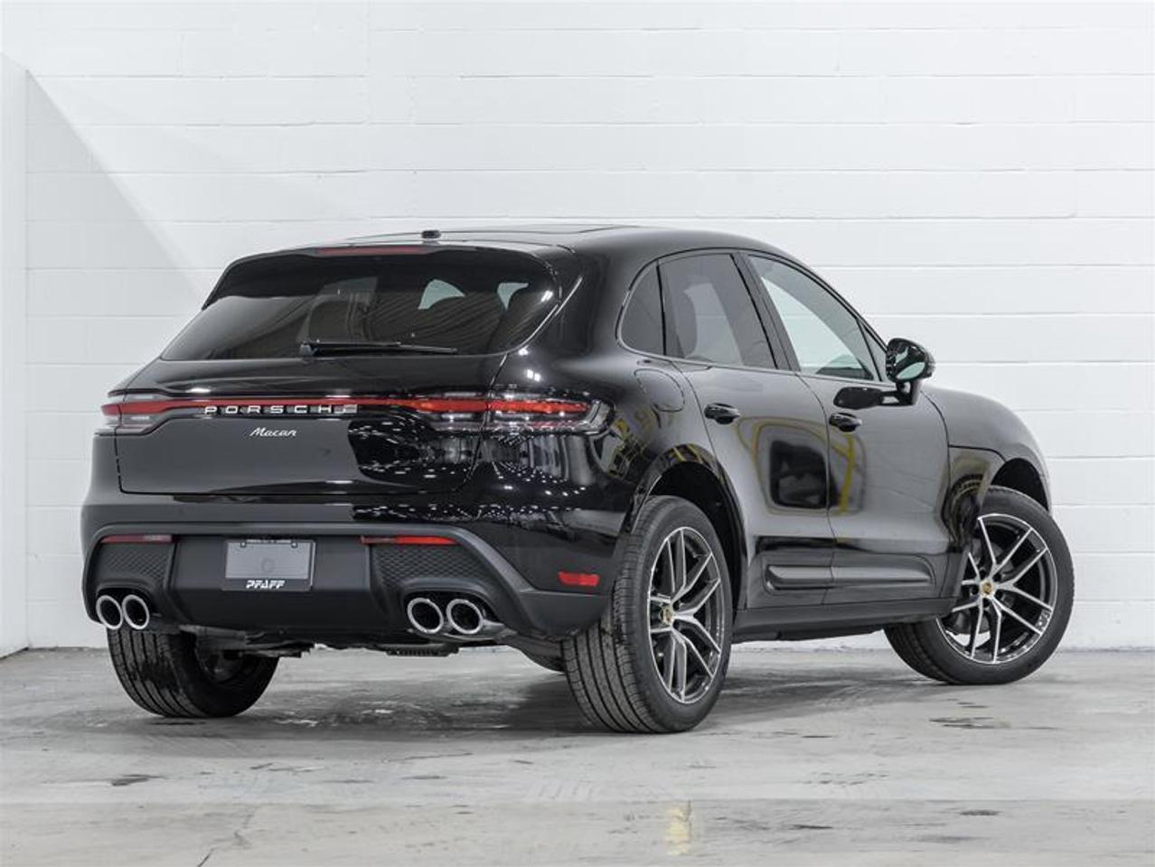 2026 Porsche Macan  Photo
