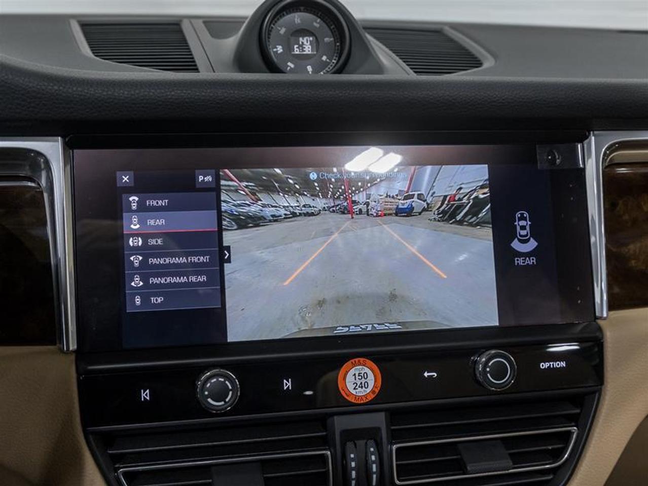 2026 Porsche Macan  Photo