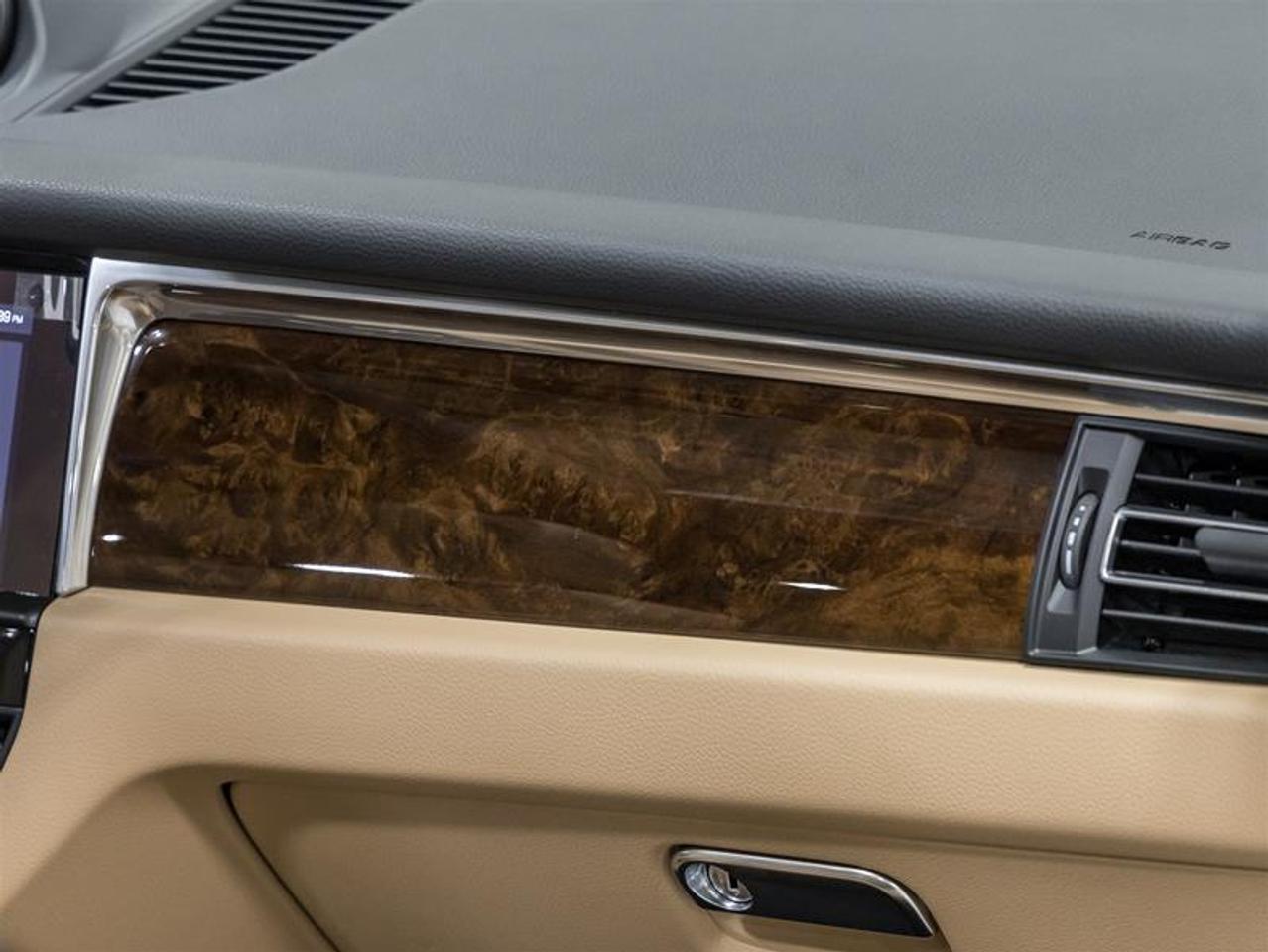 2026 Porsche Macan  Photo