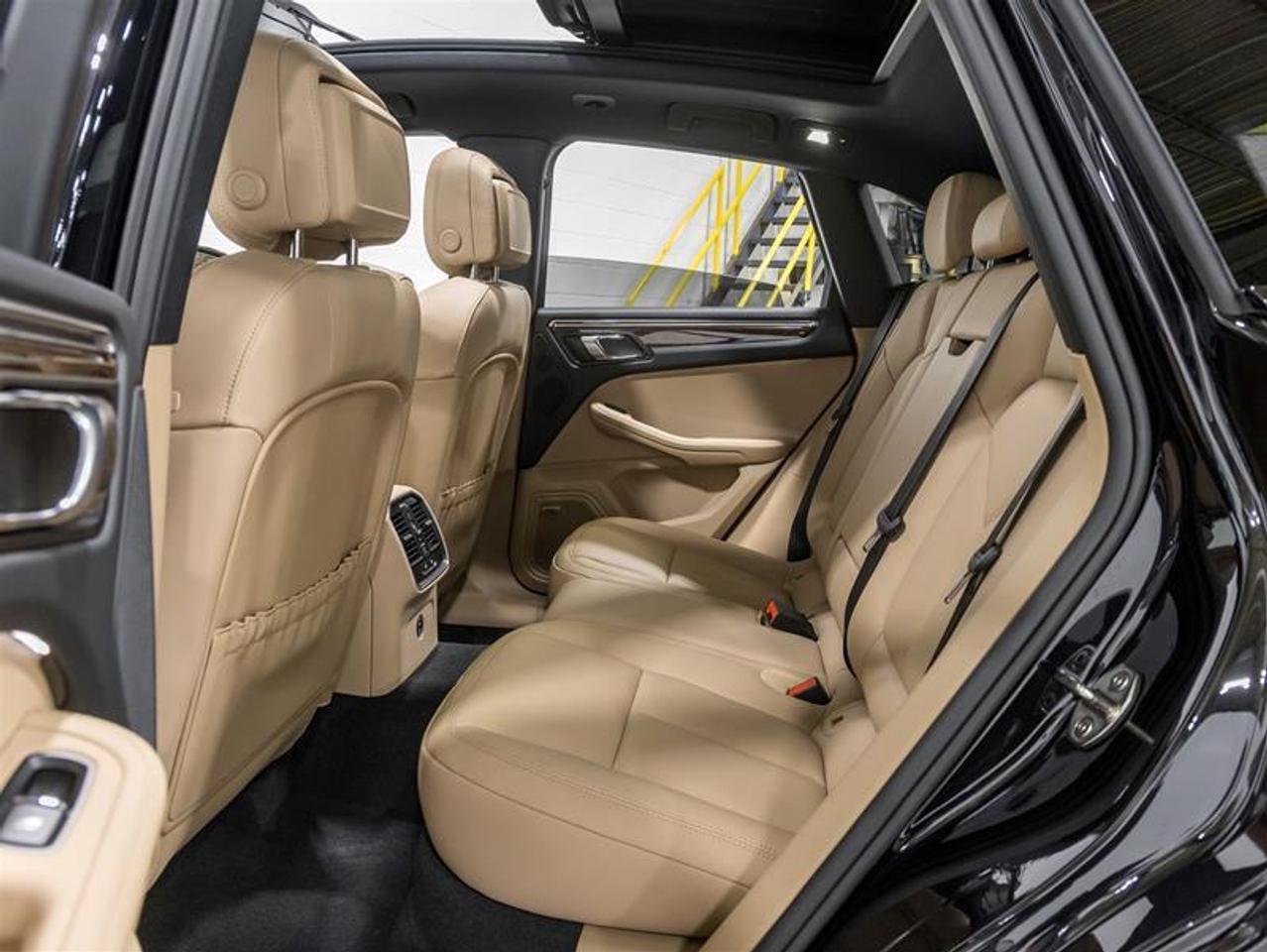 2026 Porsche Macan  Photo